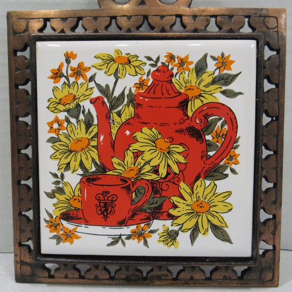 Vtg Coffee Pot Cup Daisy Tile Trivet Cast Iron - Picture 2 of 6